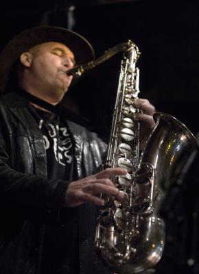 images/Muzyka/Jaroslaw Smietana Quartet-pion/05-Jaroslaw Smietana-X.jpg